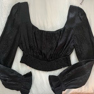 Black leopard cropped long sleeve